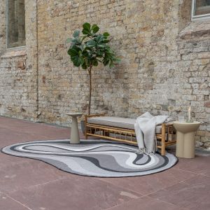 Organisch gevormd buitenkleed Loop Stone Zwart - Interieur05